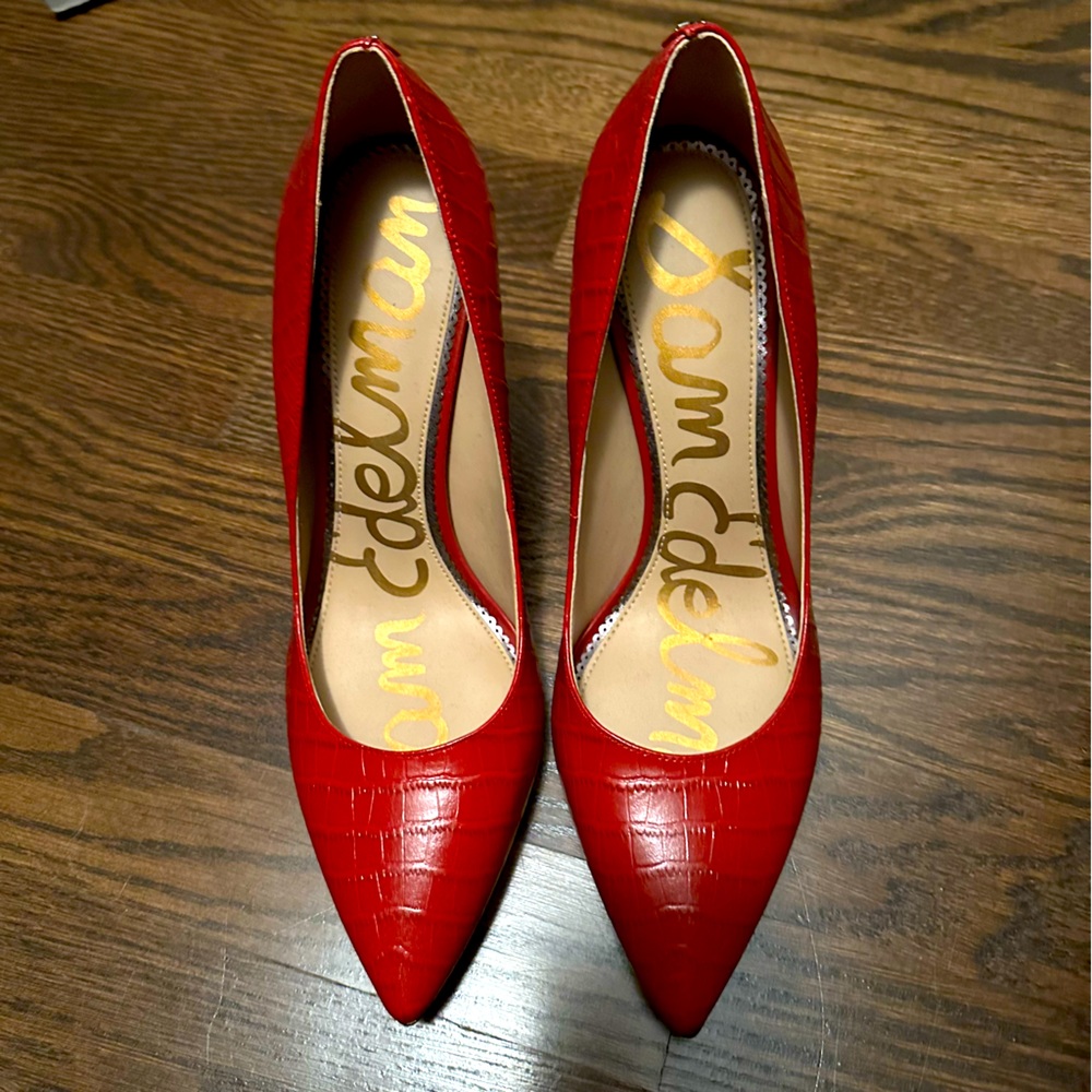 Ruby Red Pumps!